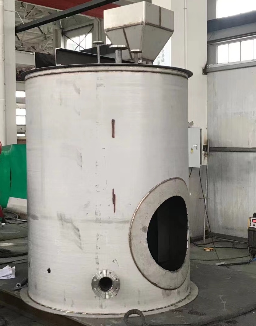 1695285529874257.jpg 尿素溶液儲(chǔ)罐.jpg